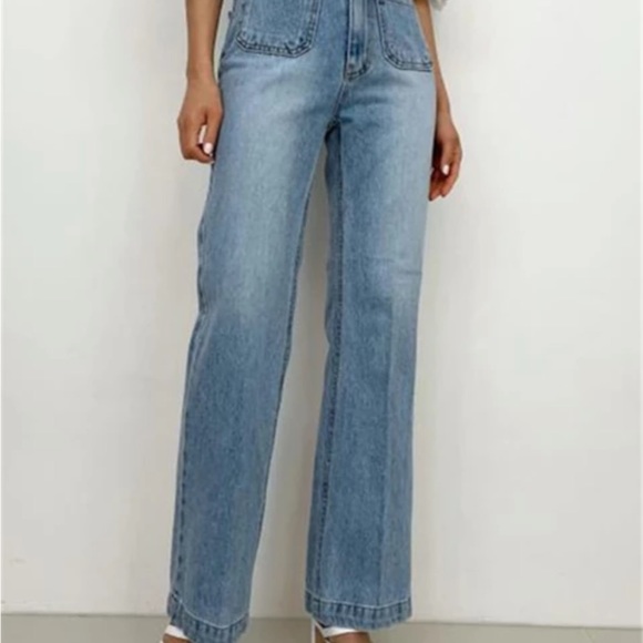 It’s that time of the year - I’m here to assist you for that perfect piece💃🏽🛍 - Picture 15 of 16